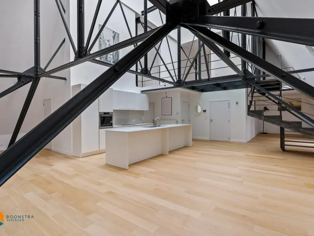 Pièces - Loft Industriel avec Berging à Anderlecht