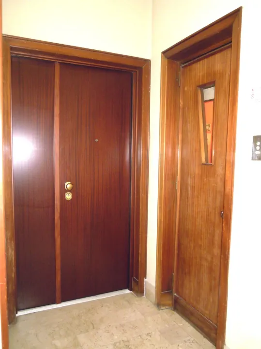 Entrée - Rented Studio with Terrace in Central Rome