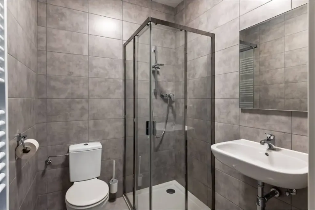 Salles de bain - Appartement Neuf avec Jardin à Lier