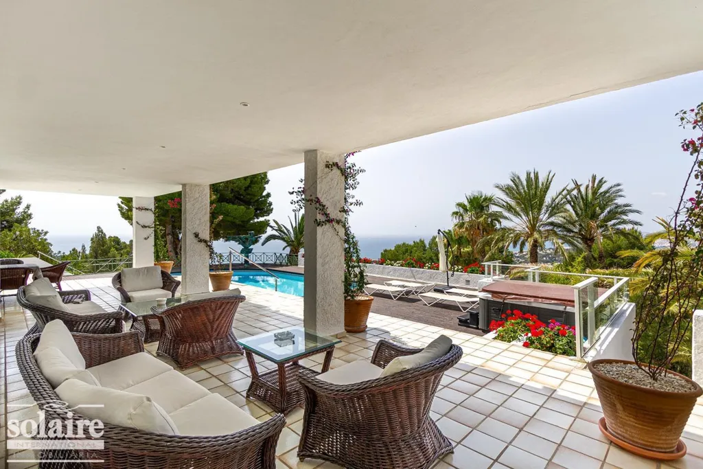 Terrace - Renovated Villa with Sea View in Altea