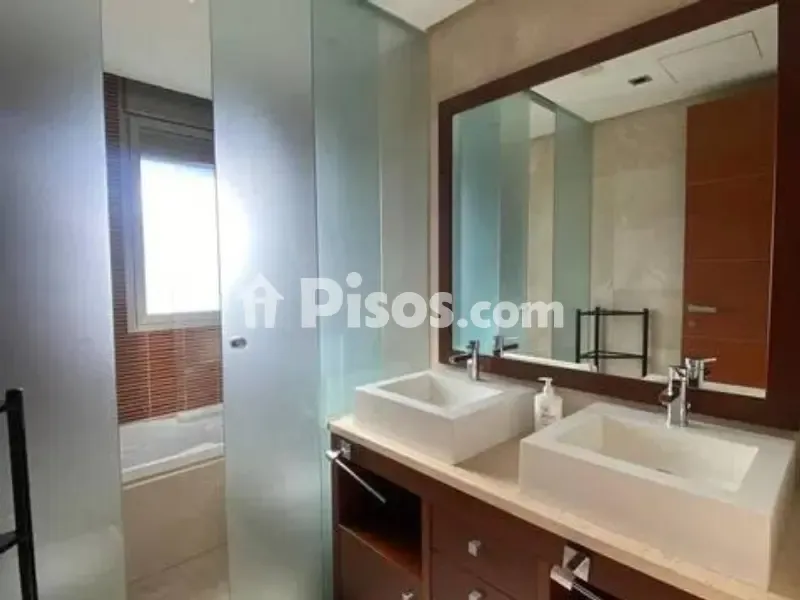 Salles de bain - Duplex with Terraces in Peñagrande, Madrid