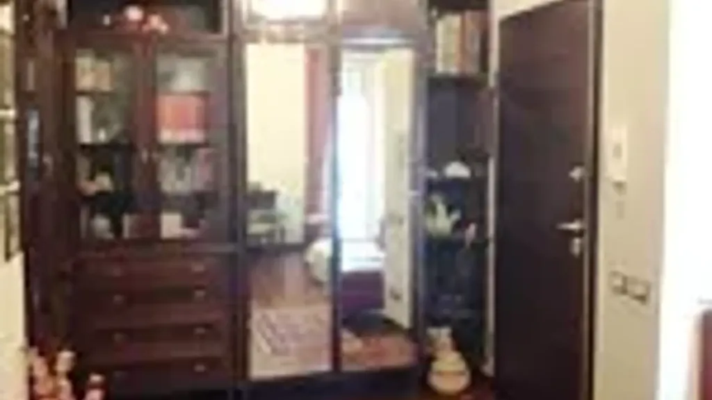 hallway_entrance
