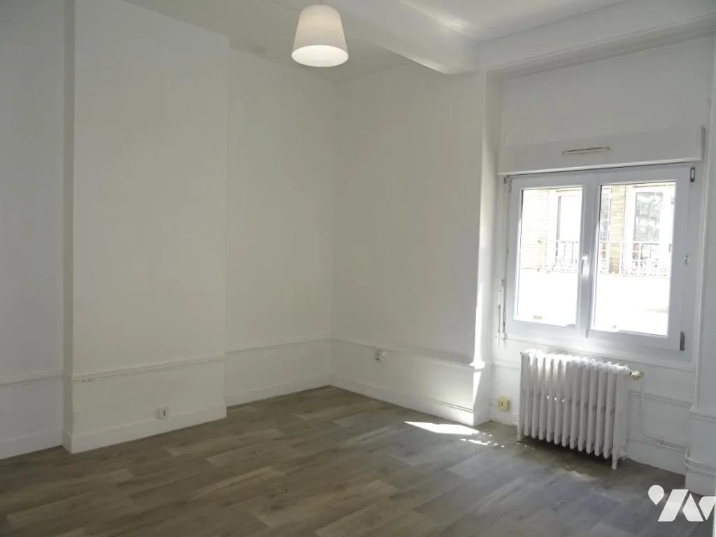 Toad - 1-Bed Apartment in Reims City Centre