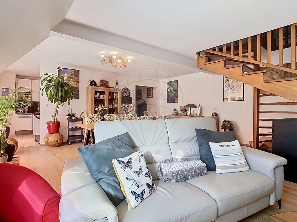 Séjour - Appartement Duplex avec Terrasse à Colmar