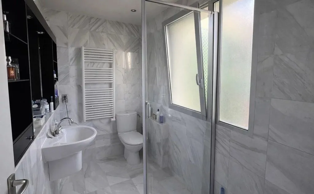 Salles de bain - Appartement Luxe avec Terrasse à Sorbonne