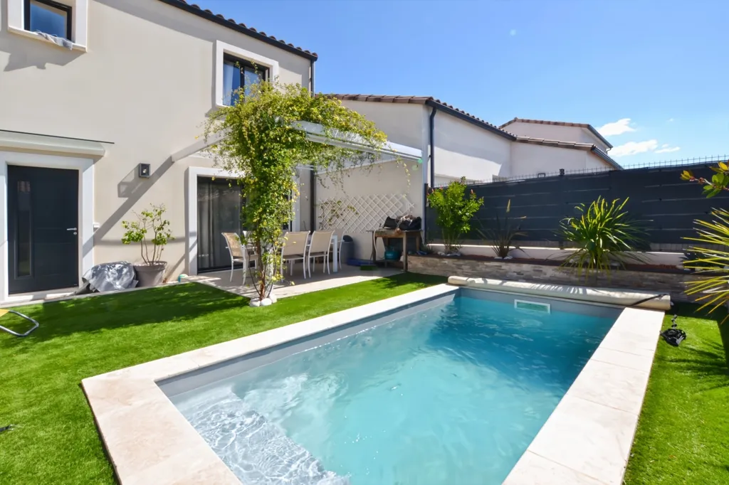 Bassein - Family House with Pool in Espondeville (34)
