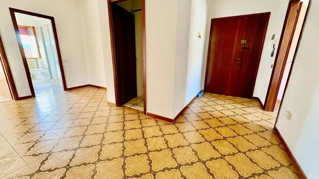 Entrée - Spacious 4-Room Apartment in Castelfiorentino
