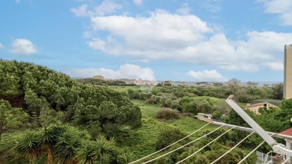 Balcon - Rear-Facing Apartment with Balcony in Civitavecchia