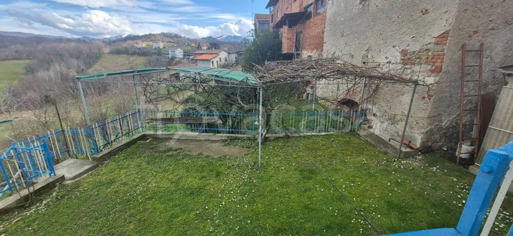 Aed - Semi-detached House with Garden in Monastero di Vasco