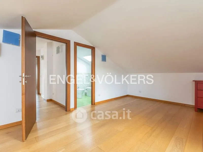Pièces - Villa with Pool and Park in Rome North