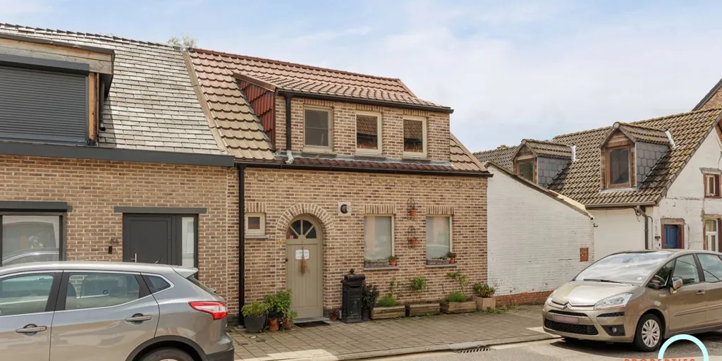 Välivaade - Renovated House with Garden in Erembodegem