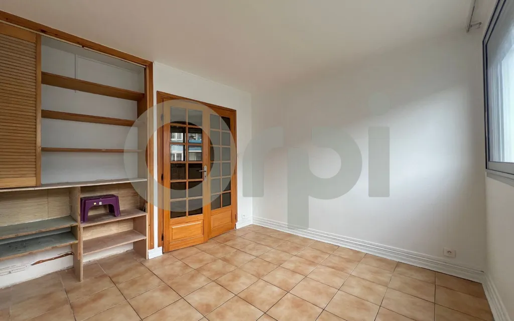 Pesuköök - Apartment with Balcony in Sucy-en-Brie
