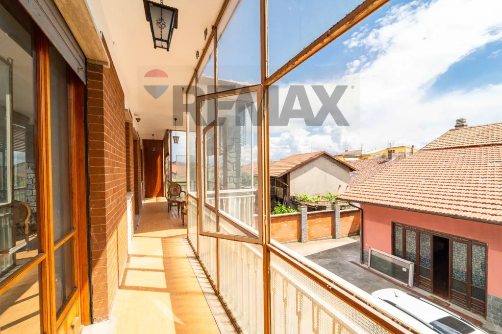 Balcony - Semi-detached House with Terrace in Mazzè