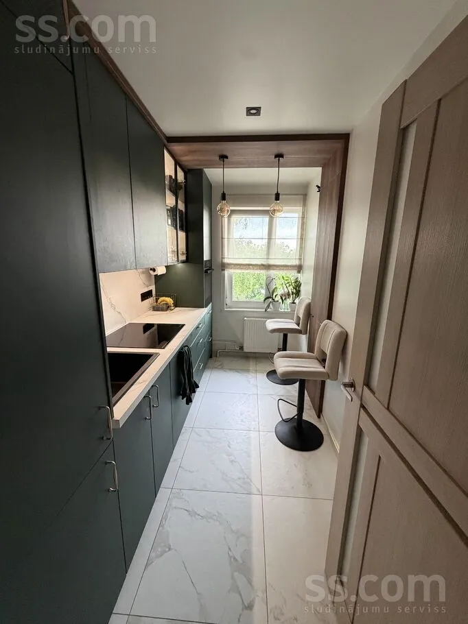 Köök - Apartment with Custom Kitchen in Valmiera