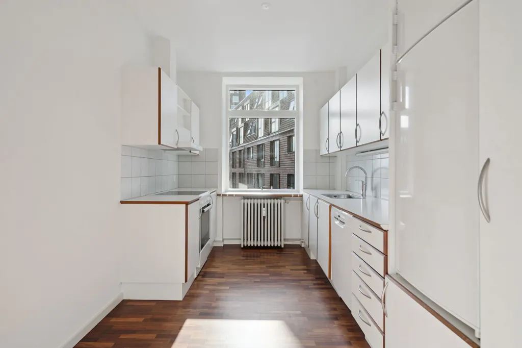 Köök - Renovated Flat with Central Location in Odense C