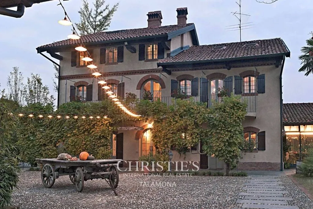 Terrace - Historic Villa with Pool in Oleggio, Piedmont