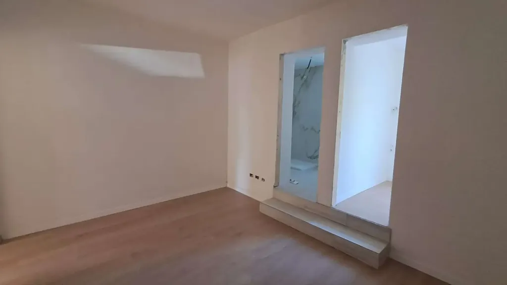 Pièces - Modern Bilocale with Terrace in Ancona