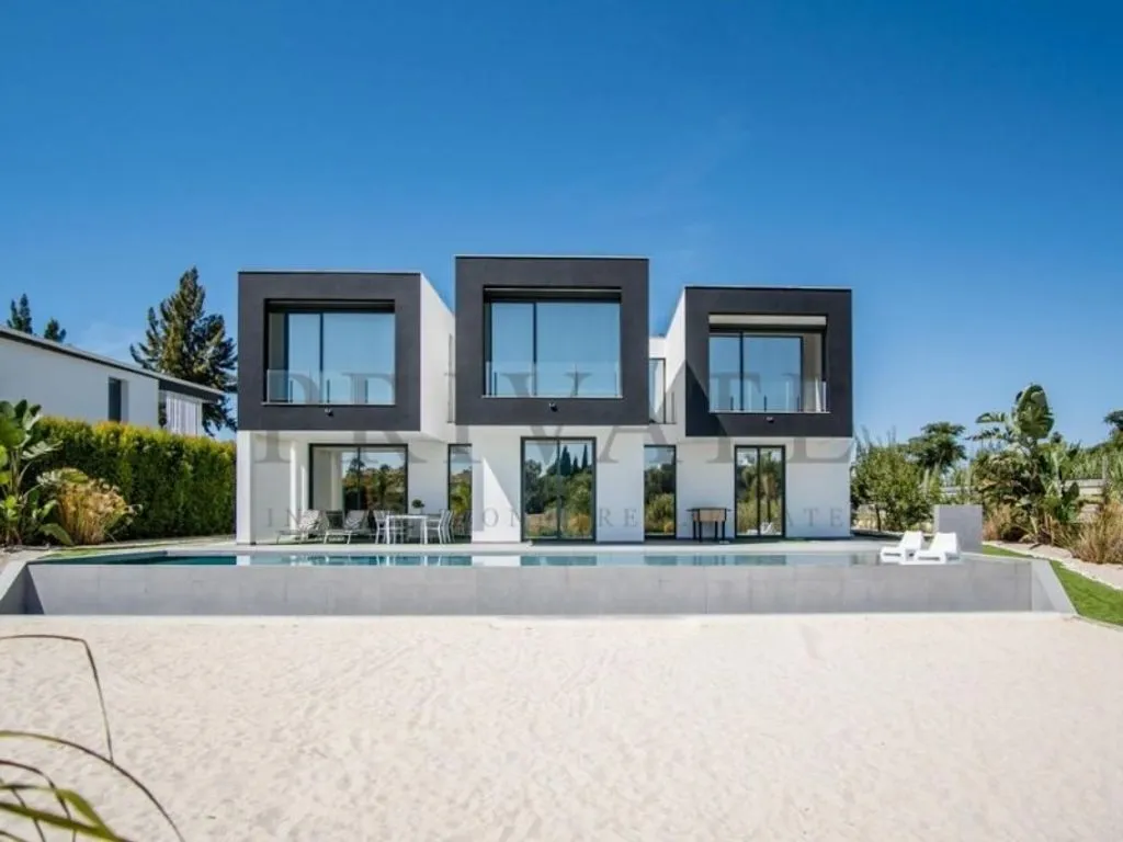 Välivaade - Contemporary Villa with Golf Views in Vilamoura