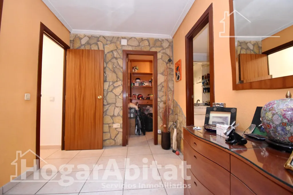 Entrée - Spacious Corner Flat with Garden View in Castellón