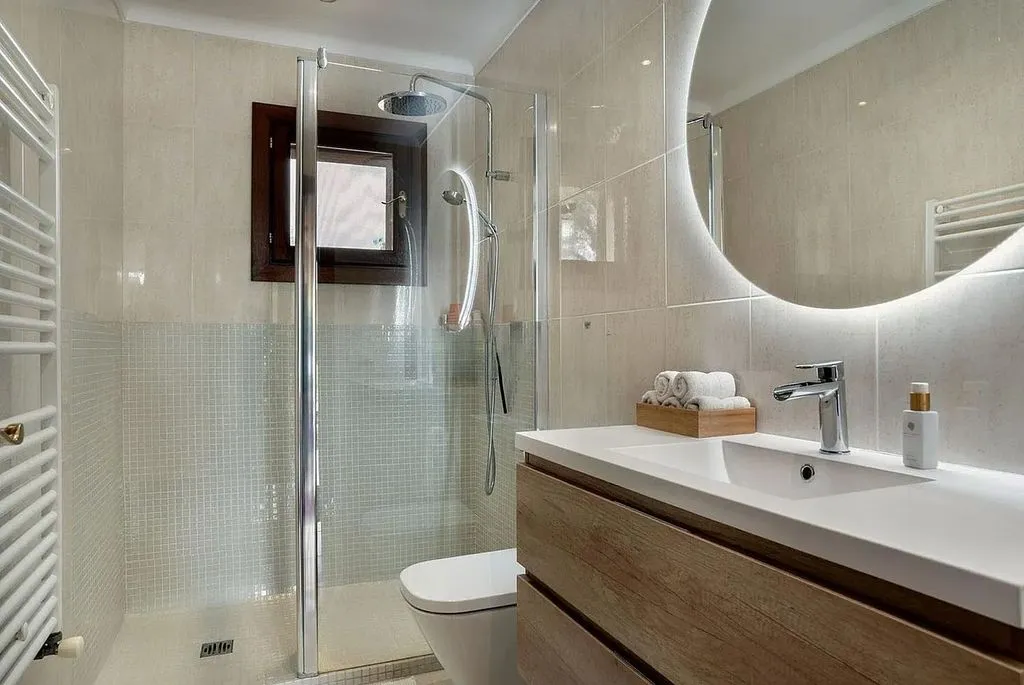Baños - Casa independiente con piscina en Puntiró, Palma