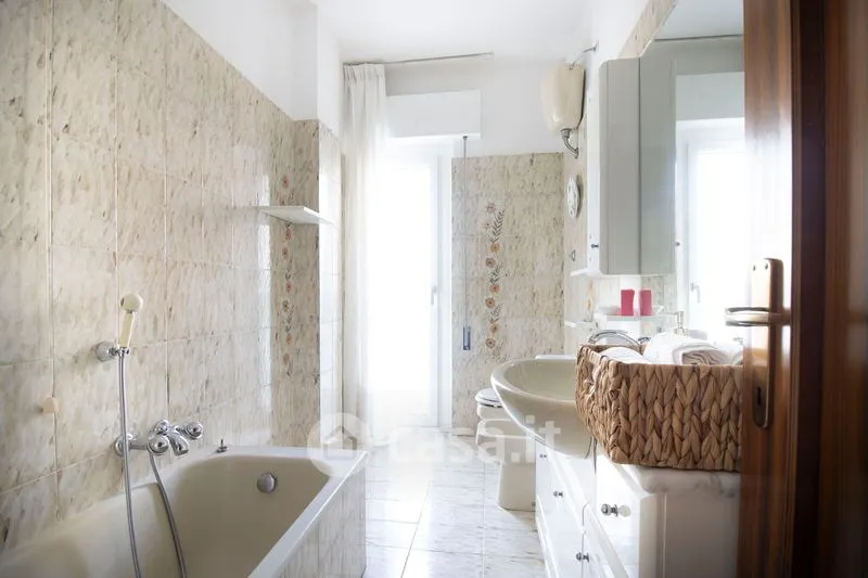 Salles de bain - 5-Room Apartment with Solar Features in Alba Adriatica