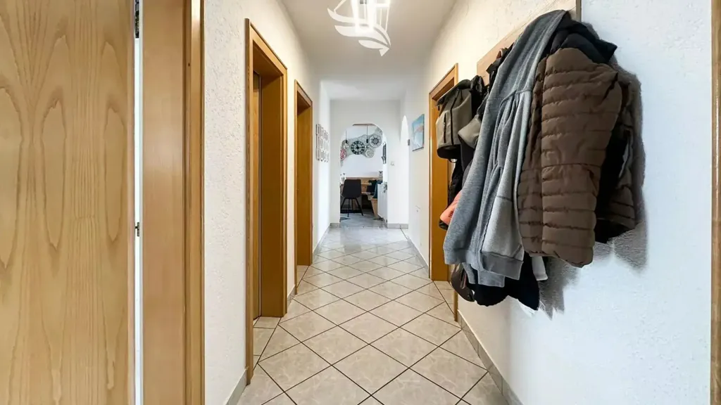 Entrée - Flat with Balconies in Falzes