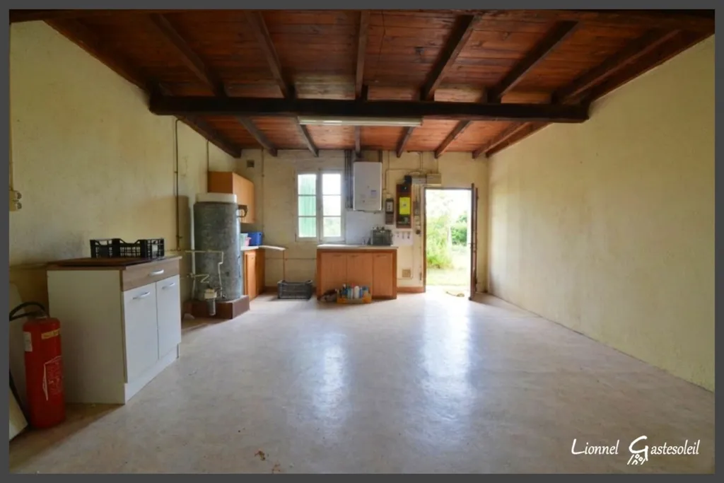 Cuisine - Corps de ferme à rénover à Saint-Pierre-d’Eyraud