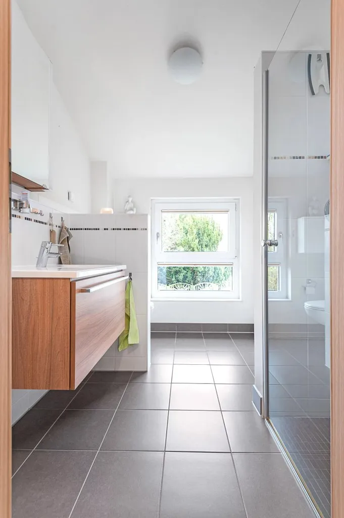 Vannitoad - Functional House with Terrace in Crauthem