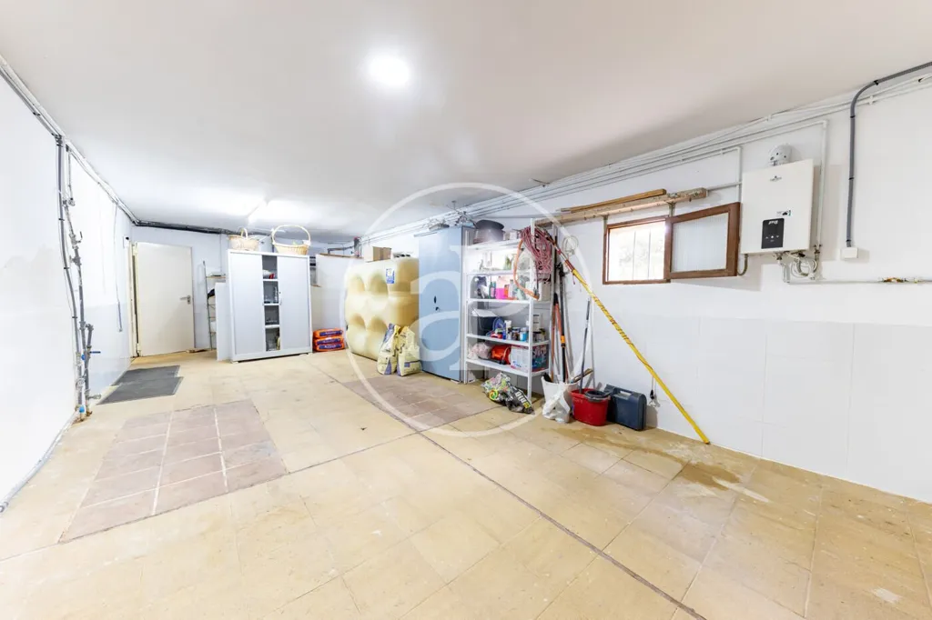 Garage - Villa with Pool and Terrace in Costa d'En Blanes