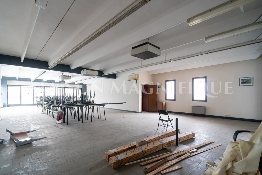 Toad - Ground Floor Office with Direct Access in Occhiobello