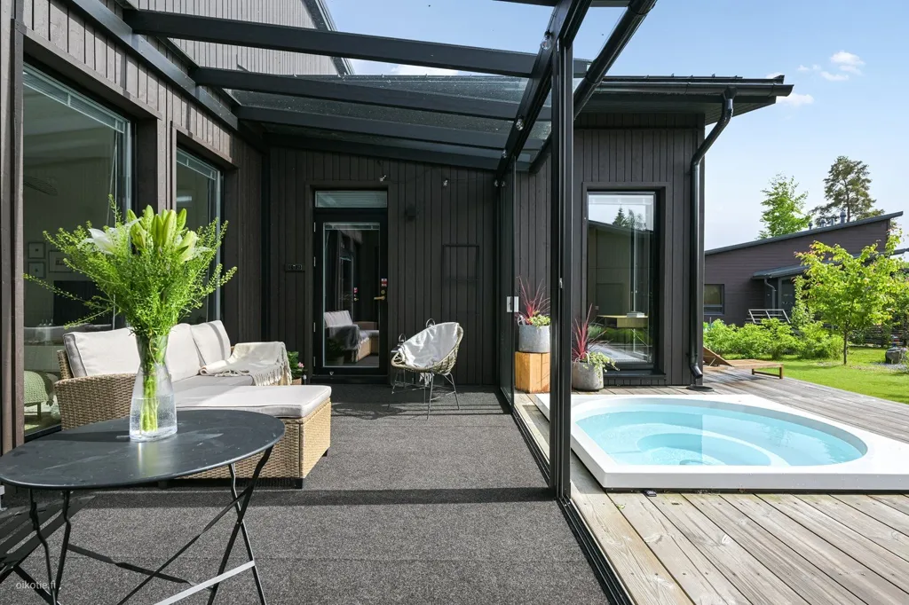 Terrass - Modern Villa with Lake View in Tuusula