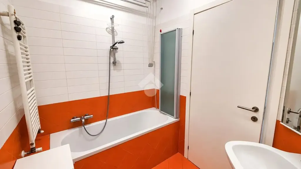 Salles de bain - Armed Two-Bedroom Apartment in Turro, Milan