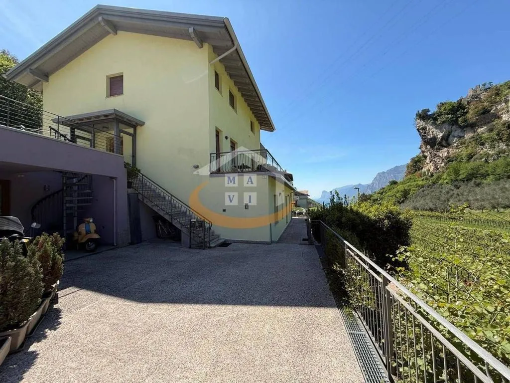 Extérieur - Luxury Penthouse with Lake View in Nago-Torbole