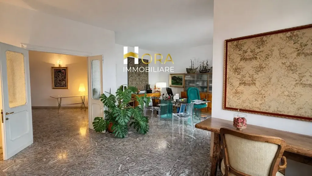 Entrée - Penthouse with Panoramic Terraces in Florence