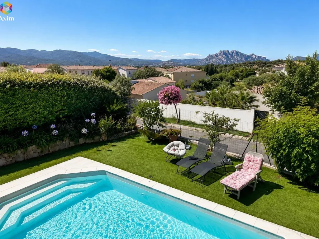 Pool - Contemporary Villa with Pool in Puget-sur-Argens