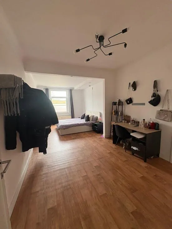 Chambres - Appartement Lumineux avec Entrée Indépendante à Forrières