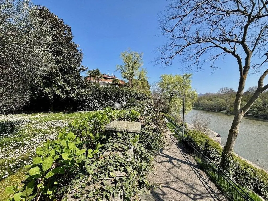 Aed - Luxury Flat with River View in Turin