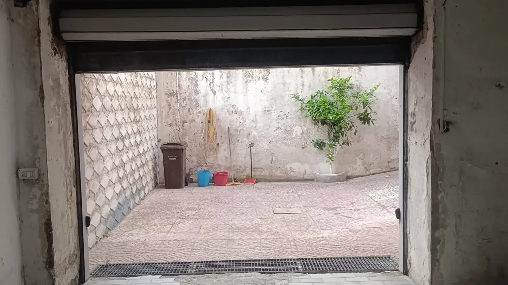 Garage - Quadrilocale with Balcony in Acerra