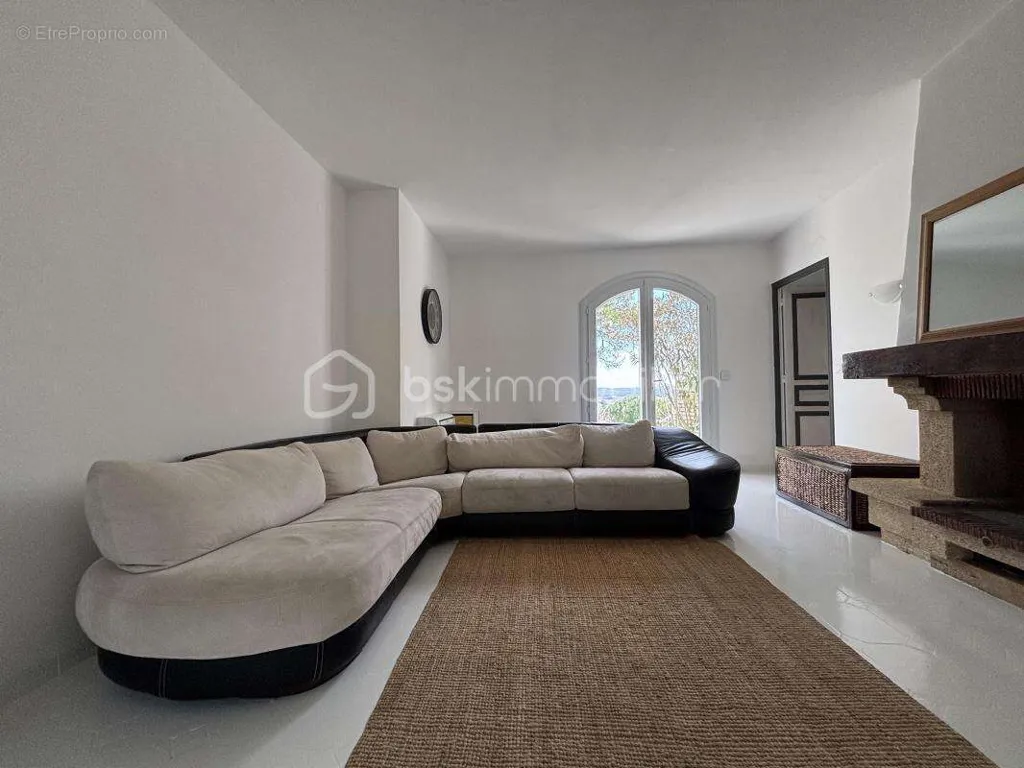 Elutuba - Villa with Sea View and Pool on Rabastens Heights
