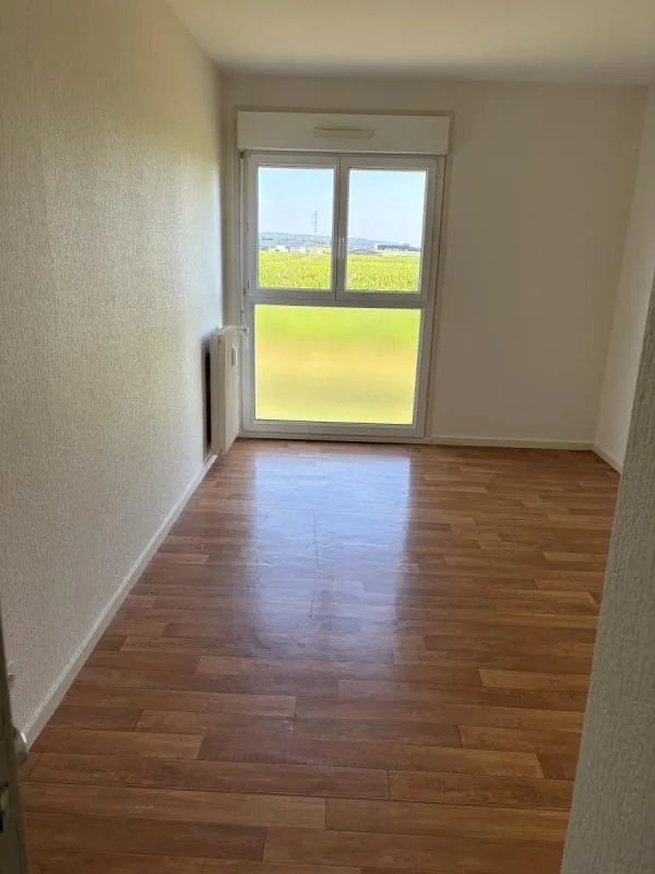 Toad - 5-Bedroom Flat with Secure Access in Gevrey Chambertin