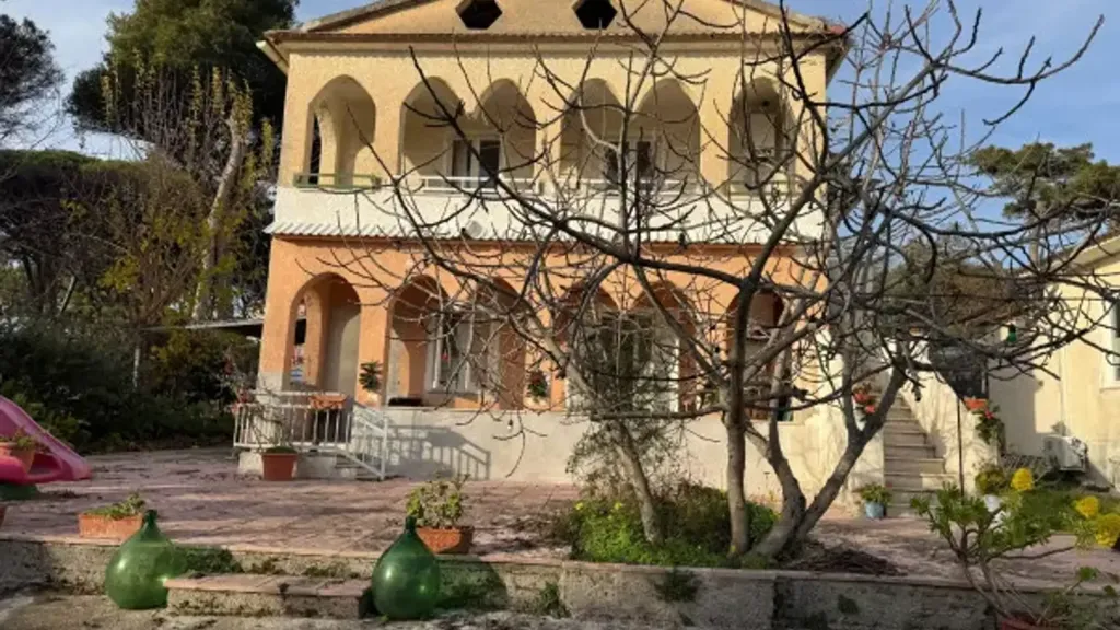 Extérieur - Divisible Villa with Sea Access in Mondragone