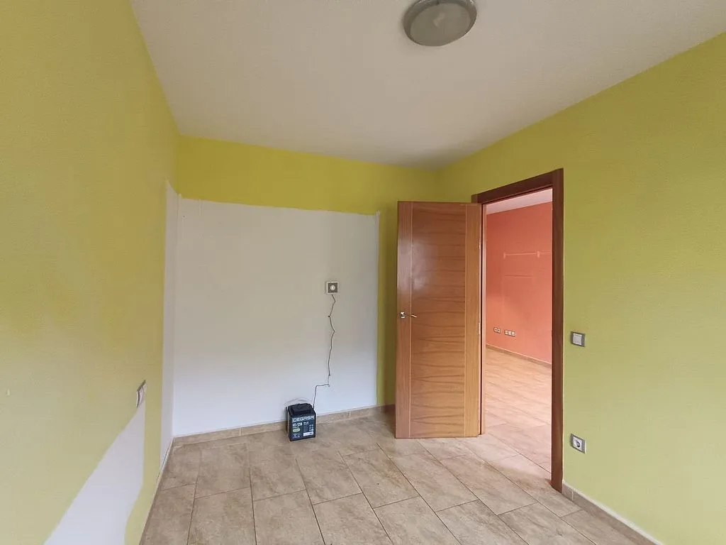 Rooms - 1-Bedroom Apartment in Alcarràs