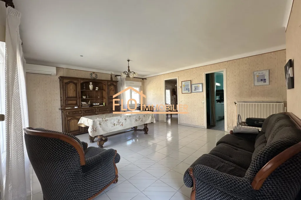 Elutuba - Four-Piece Villa with Garden in Agde
