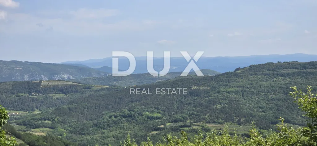 Giardino - Panoramic Land with View in Motovun, Istra