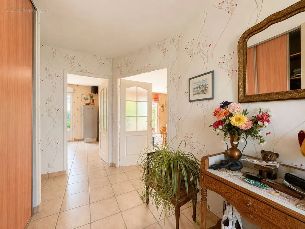 Entrée - Maison de Plain-Pied avec Terrasse Sud à Évrecy