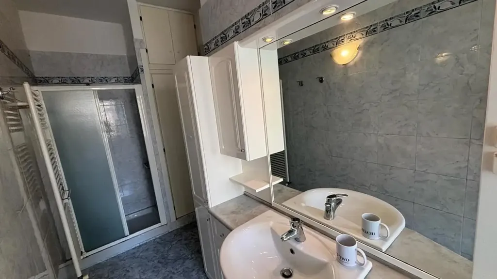 Salles de bain - Bright Apartment with Terrace in Florence