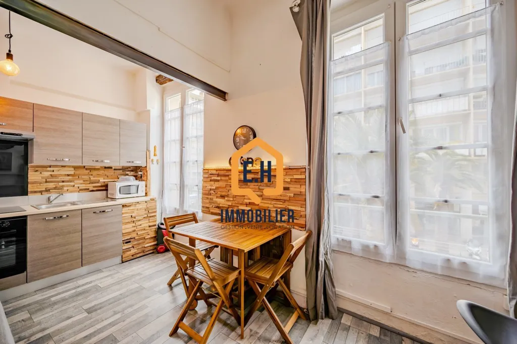 Cucina - Renovated 2-Bed Flat with Sea View in Toulon
