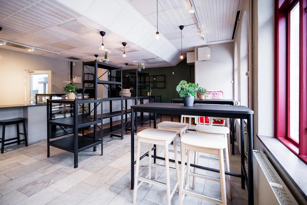 Toad - Shop/Café Unit at Värnamo Station