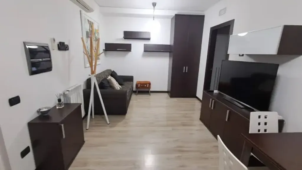 Elutuba - Rented Flat with Balcony in Catanzaro