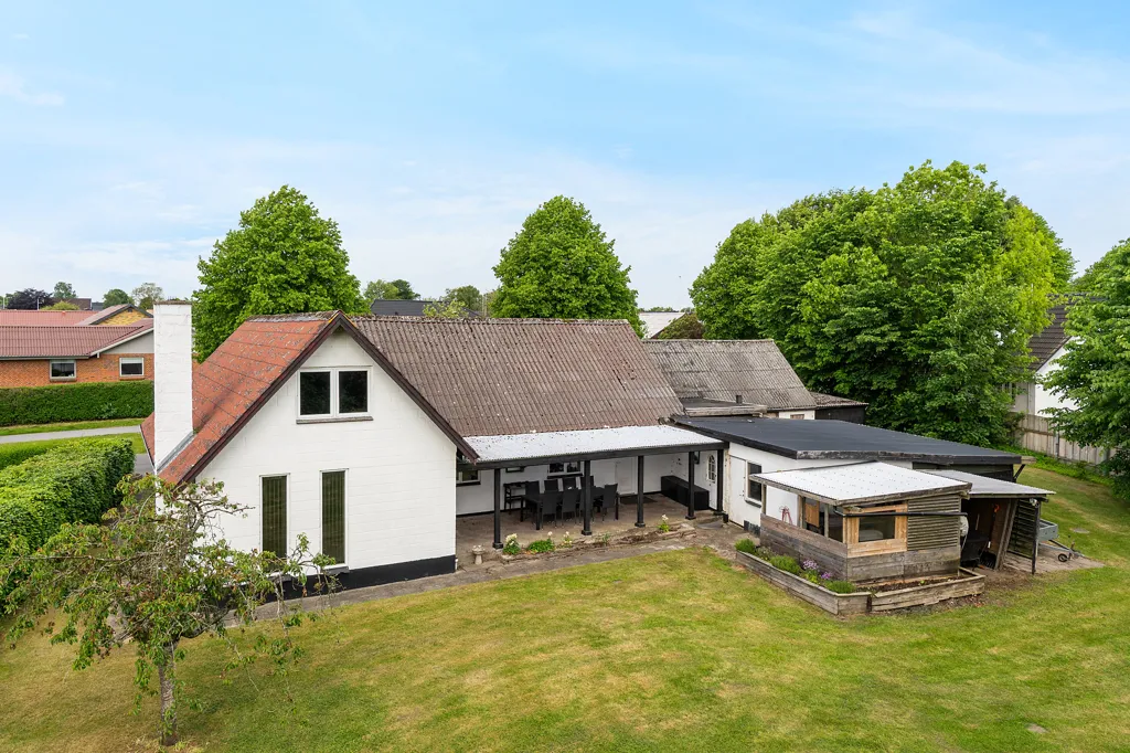 Õhuvaade - Historic Villa with Garden in Aulum